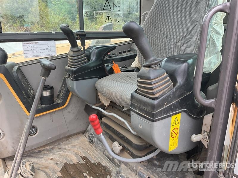 Volvo ECR88D 대형 굴삭기 29톤 이상