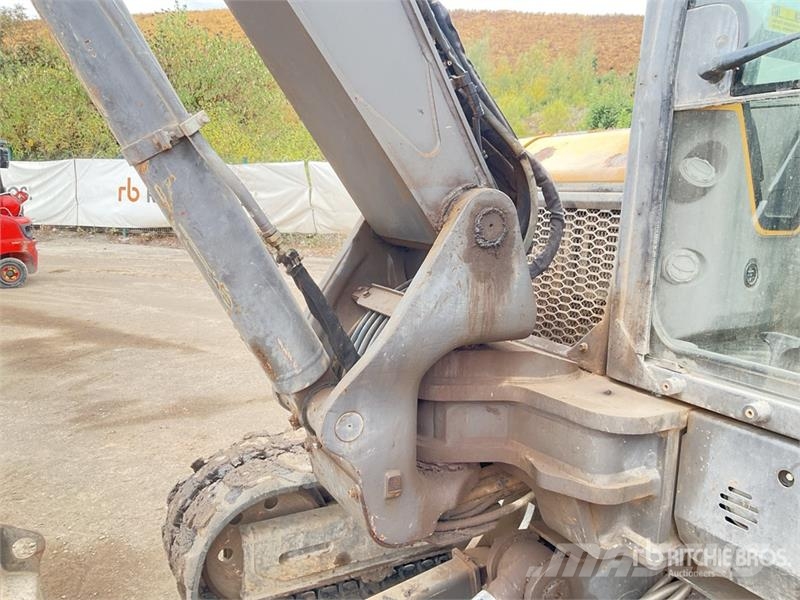 Volvo ECR88D 대형 굴삭기 29톤 이상
