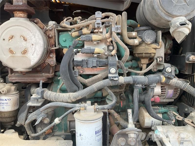Volvo ECR88D 대형 굴삭기 29톤 이상