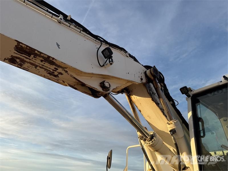 Volvo EWR150E Pelle Sur Pneus Wheel Excavator (Inoperabl Bagri na kolesih