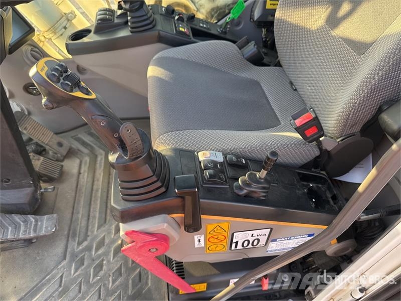 Volvo EWR150E Pelle Sur Pneus Wheel Excavator (Inoperabl Bagri na kolesih