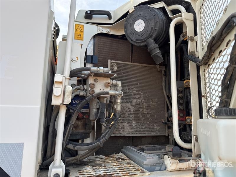 Volvo EWR150E Pelle Sur Pneus Wheel Excavator (Inoperabl Bagri na kolesih