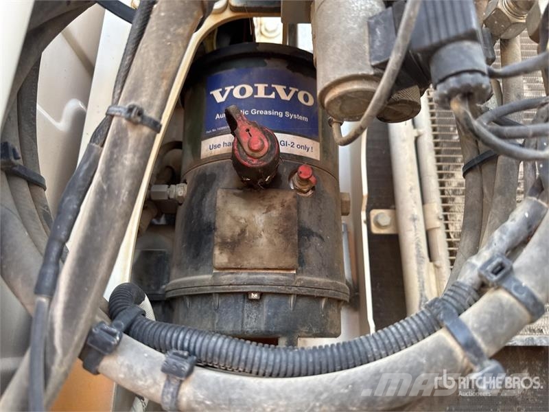 Volvo EWR150E Pelle Sur Pneus Wheel Excavator (Inoperabl Bagri na kolesih