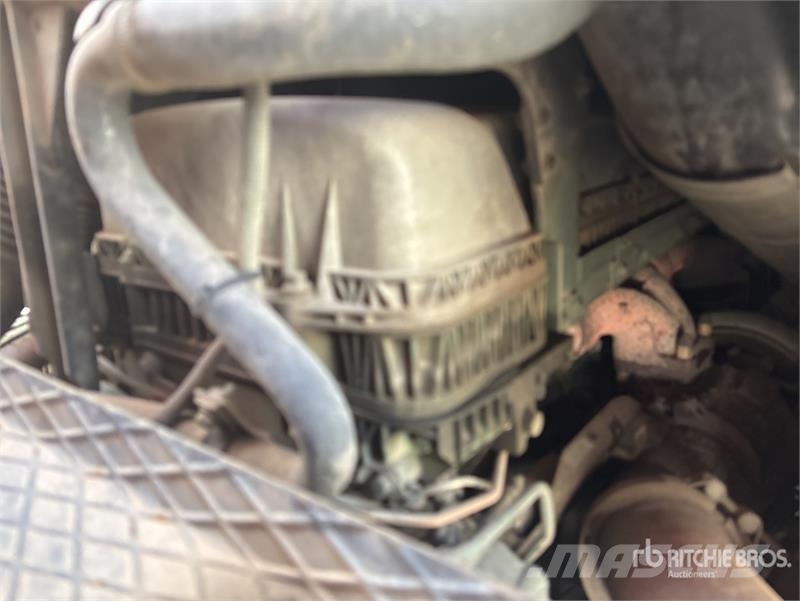Volvo F120B.0.22 E-Active on Volvo FM 6x2 Dump Truck wit Camion plateau ridelle avec grue