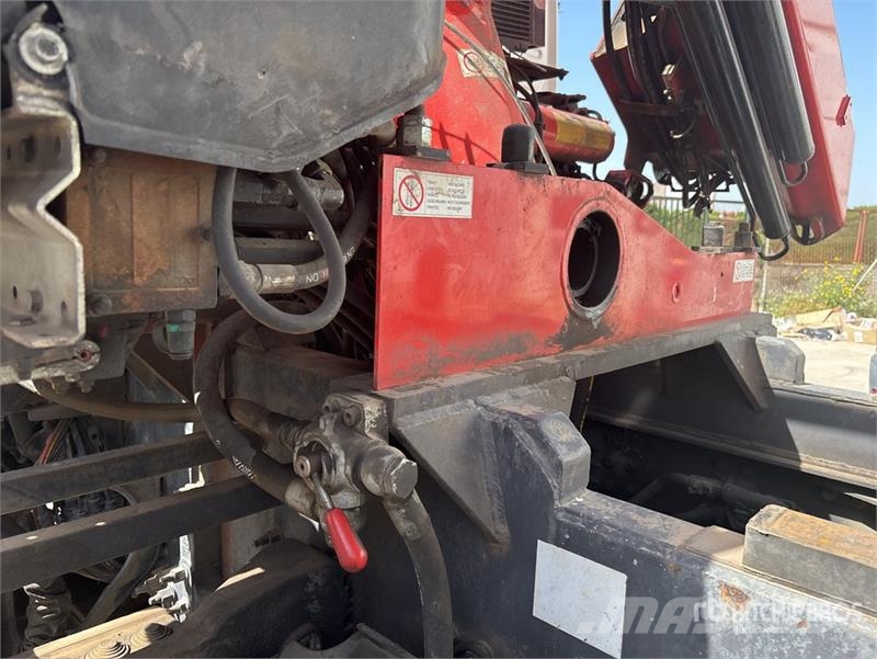 Volvo F120B.0.22 E-Active on Volvo FM 6x2 Dump Truck wit Camion plateau ridelle avec grue