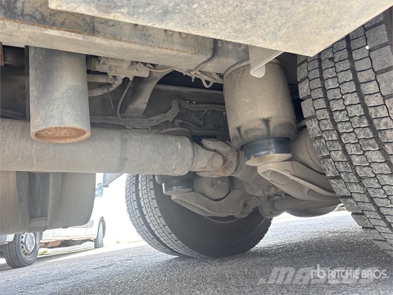 Volvo F120B.0.22 E-Active on Volvo FM 6x2 Dump Truck wit Camion plateau ridelle avec grue