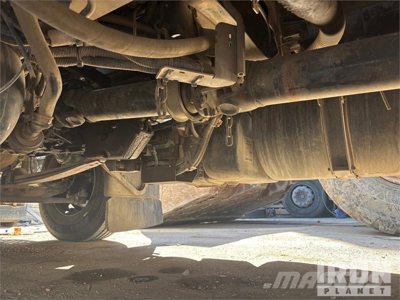 Volvo FE260 4x2 Hooklift Truck 吊鉤式起重車
