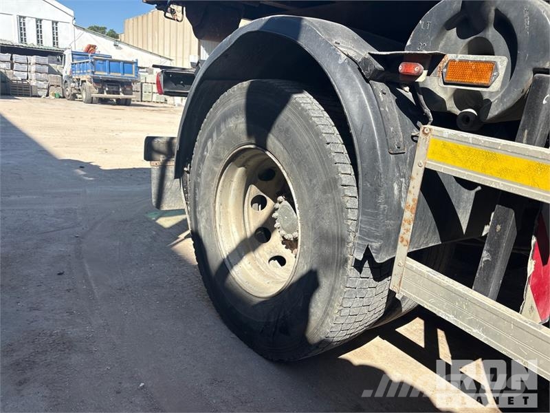 Volvo FE260 4x2 Hooklift Truck 吊鉤式起重車
