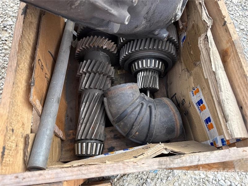 Volvo FH12/16 Gearbox and Differential Транспорт - Други