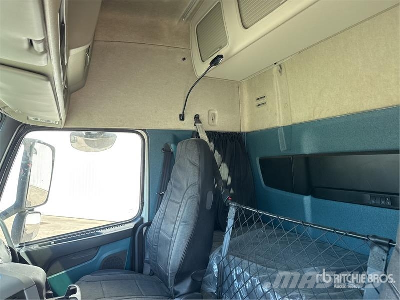 Volvo FM 4x2 Tracteur Routier Cabine Couchette S/A Sleep 中古トラクターヘッド | トレーラーヘッド