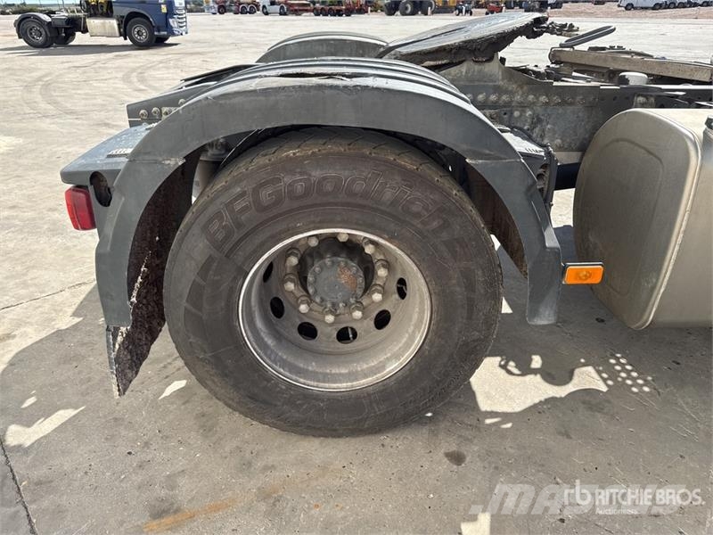 Volvo FM 4x2 Tracteur Routier Cabine Couchette S/A Sleep 中古トラクターヘッド | トレーラーヘッド