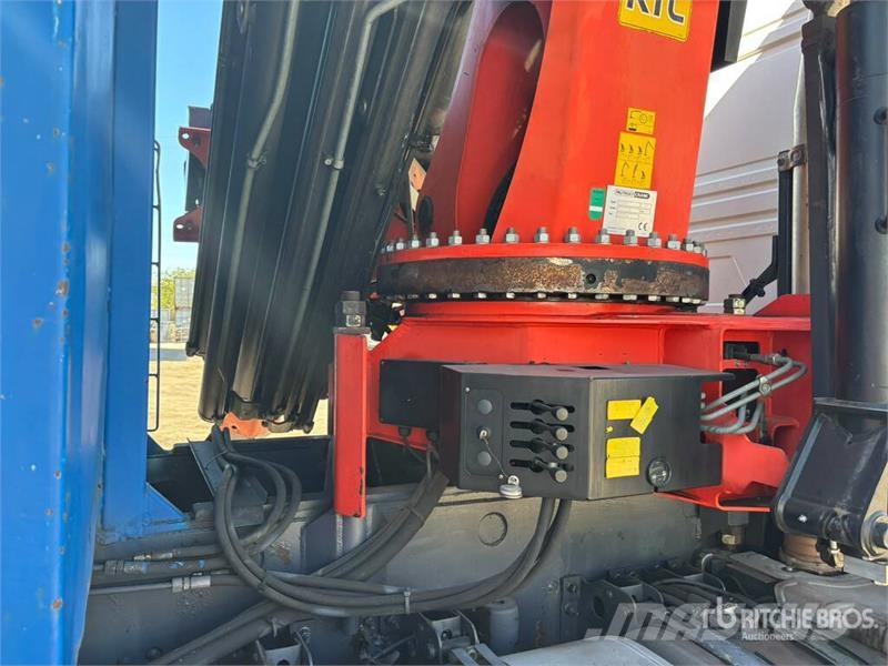 Volvo FM 64 B3 400 TR Flatbed Truck with Crane Automobiliniai kranai