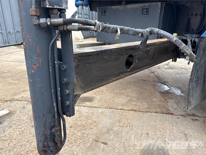 Volvo FM 64 B3 400 TR Flatbed Truck with Crane Automobiliniai kranai