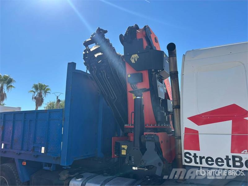 Volvo FM 64 B3 400 TR Flatbed Truck with Crane Automobiliniai kranai