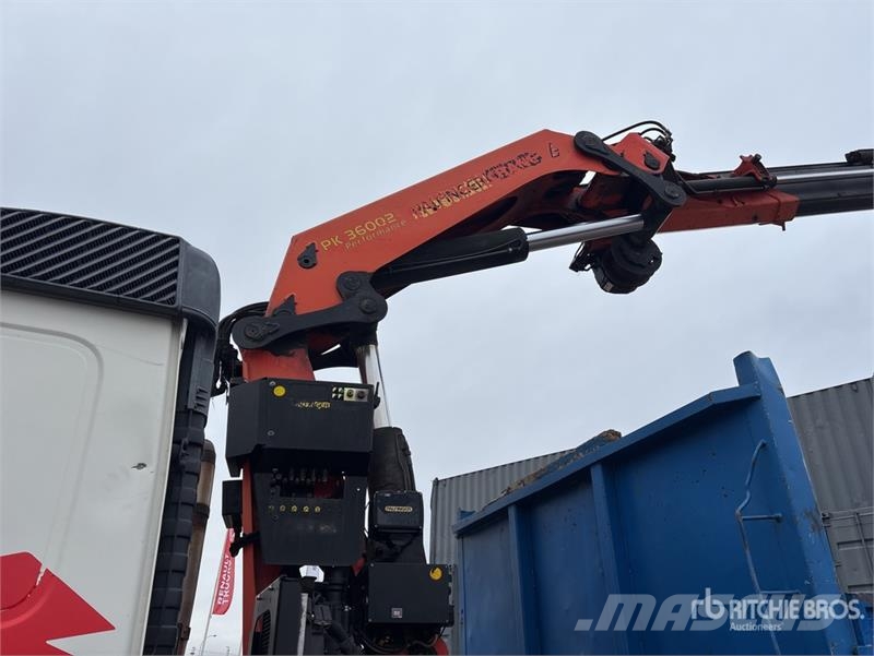 Volvo FM 64 B3 400 TR Flatbed Truck with Crane Automobiliniai kranai