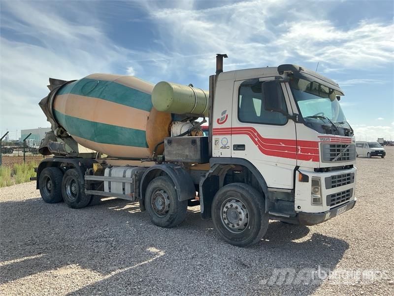 Volvo FM12.420 8x4 Twin-Steer Mixer Truck Caminhões de concreto