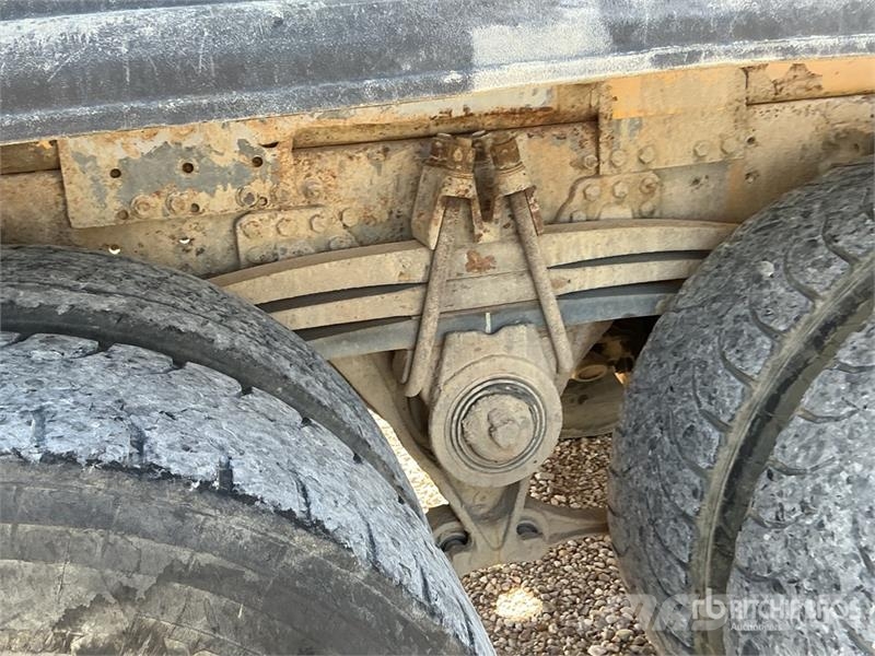Volvo FM12.420 8x4 Twin-Steer Mixer Truck Caminhões de concreto