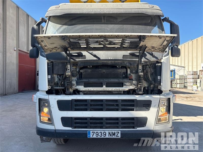 Volvo FM400 6x4 6x4 T/A Dump Truck 傾卸式卡車