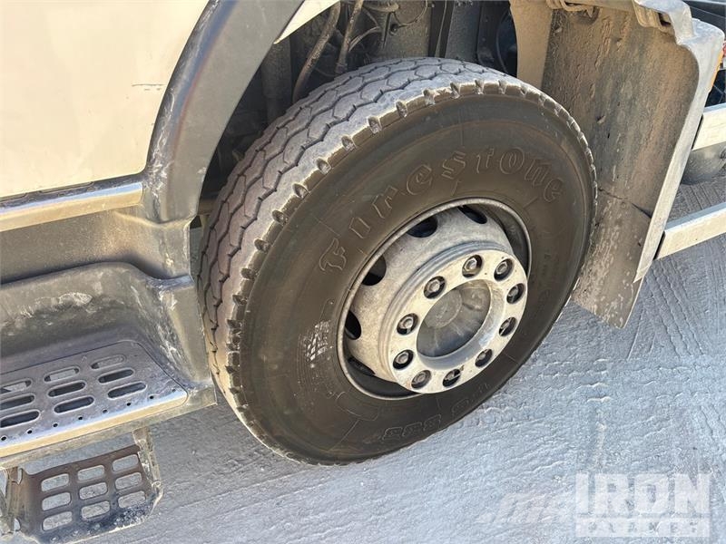 Volvo FM400 6x4 6x4 T/A Dump Truck 傾卸式卡車