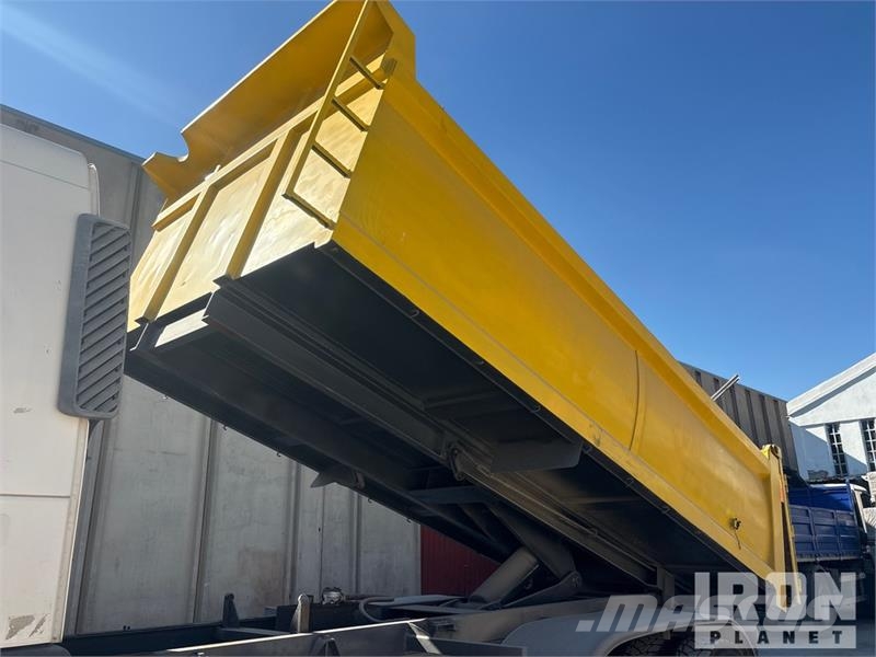 Volvo FM400 6x4 6x4 T/A Dump Truck 傾卸式卡車
