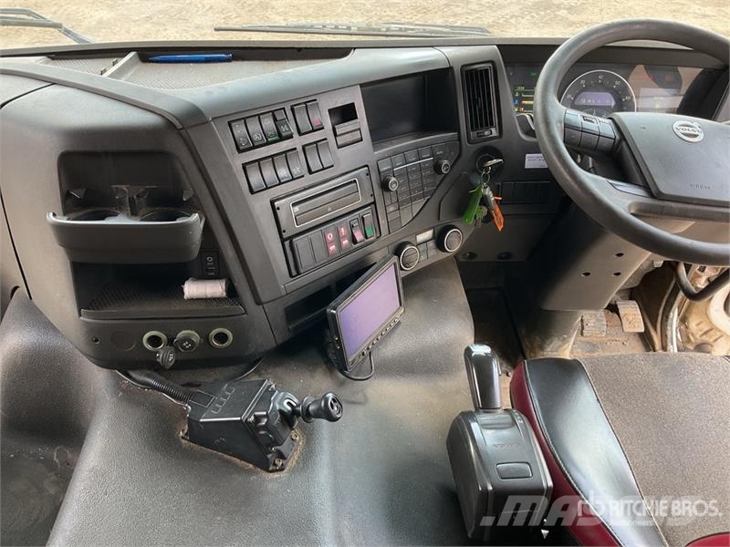 Volvo FMX 420 8x4 Twin-Steer Sleeper Quad/A Dump Truck 傾卸式卡車