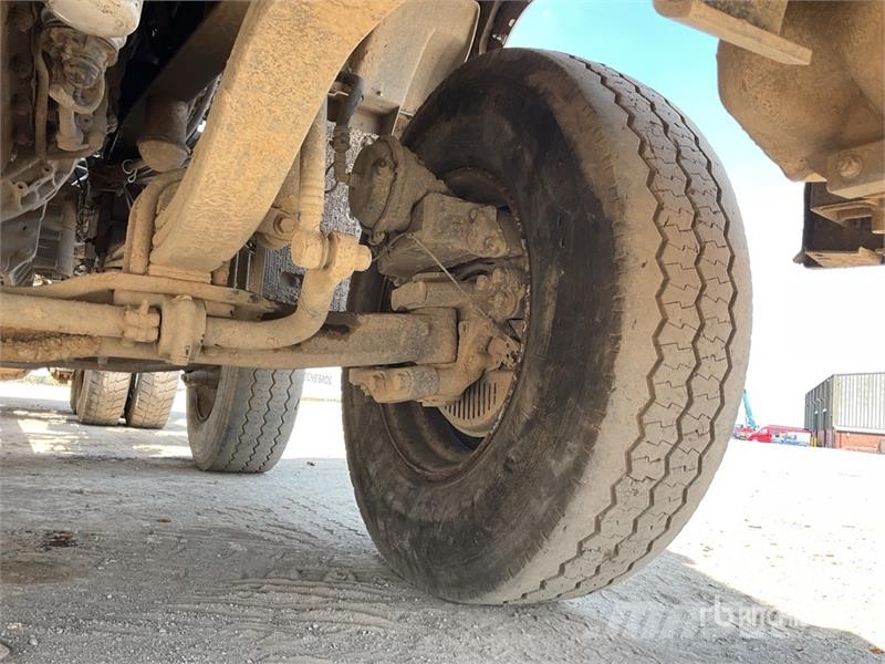 Volvo FMX 420 8x4 Twin-Steer Sleeper Quad/A Dump Truck 傾卸式卡車