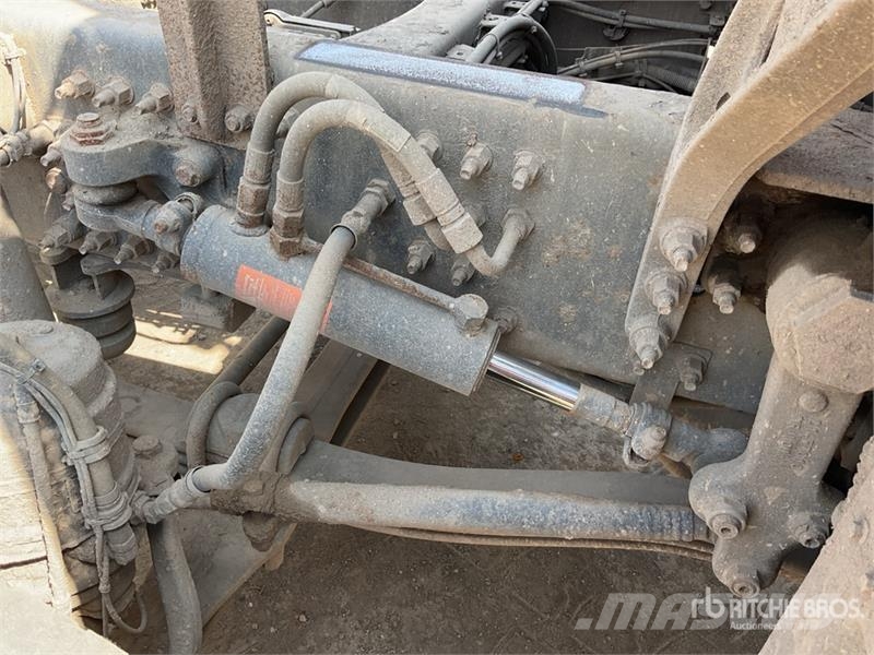 Volvo FMX 420 8x4 Twin-Steer Sleeper Quad/A Dump Truck 傾卸式卡車