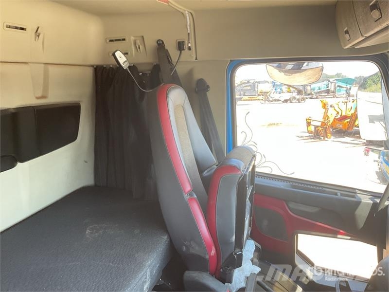Volvo FMX 420 8x4 Twin-Steer Sleeper Quad/A Dump Truck 傾卸式卡車