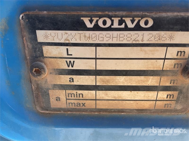 Volvo FMX 420 8x4 Twin-Steer Sleeper Quad/A Dump Truck 傾卸式卡車