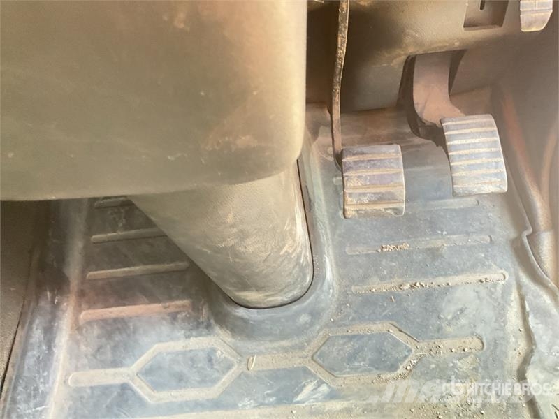 Volvo FMX 420 8x4 Twin-Steer Sleeper Quad/A Dump Truck 傾卸式卡車