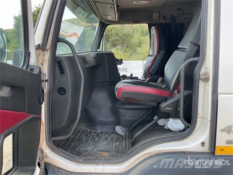 Volvo FMX 420 8x4 Twin-Steer Sleeper Quad/A Dump Truck 傾卸式卡車