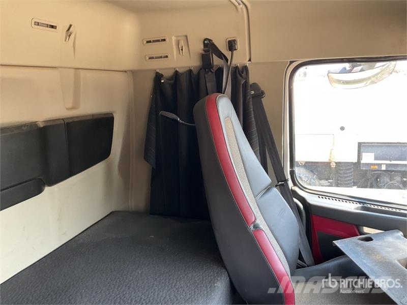 Volvo FMX 420 8x4 Twin-Steer Sleeper Quad/A Dump Truck 傾卸式卡車