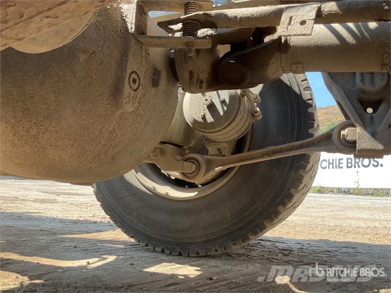 Volvo FMX 420 8x4 Twin-Steer Sleeper Quad/A Dump Truck 傾卸式卡車