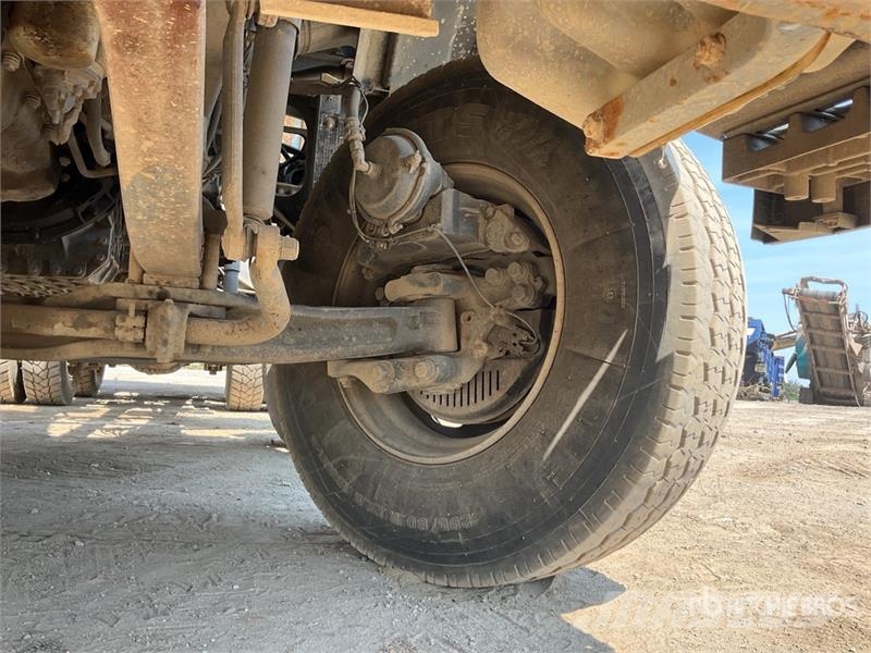 Volvo FMX 420 8x4 Twin-Steer Sleeper Quad/A Dump Truck 傾卸式卡車