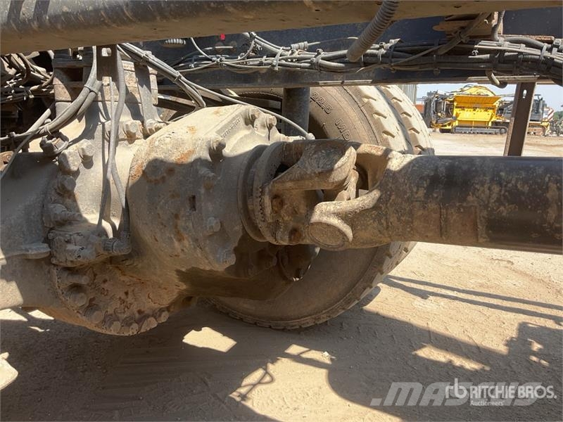 Volvo FMX 420 8x4 Twin-Steer Sleeper Quad/A Dump Truck 傾卸式卡車