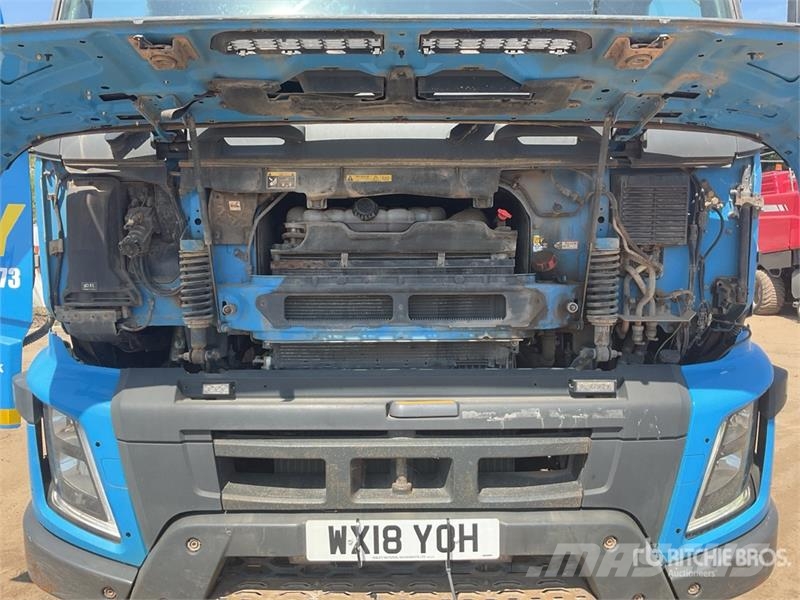 Volvo FMX 420 8x4 Twin-Steer Sleeper Quad/A Dump Truck 傾卸式卡車