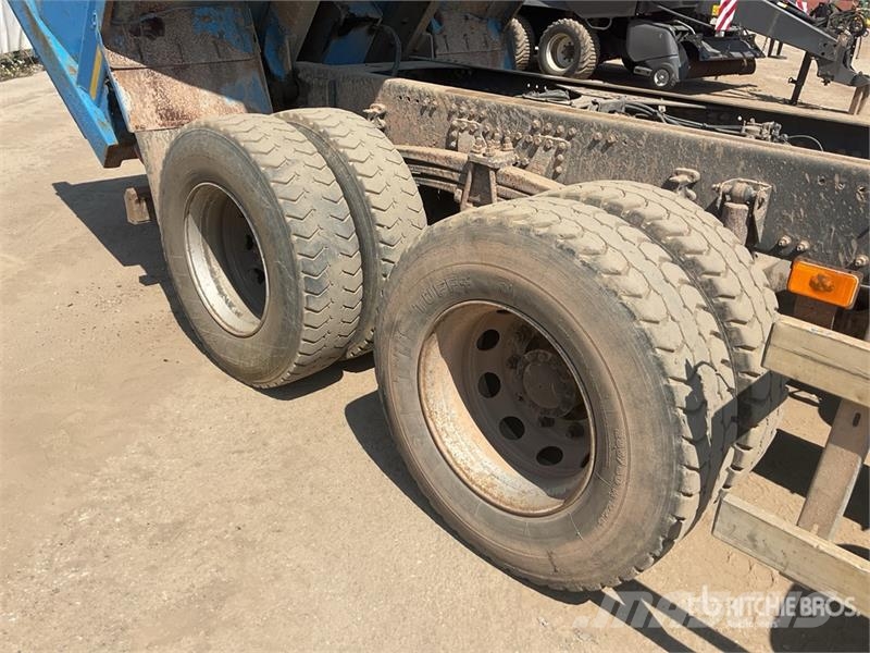 Volvo FMX 420 8x4 Twin-Steer Sleeper Quad/A Dump Truck 傾卸式卡車