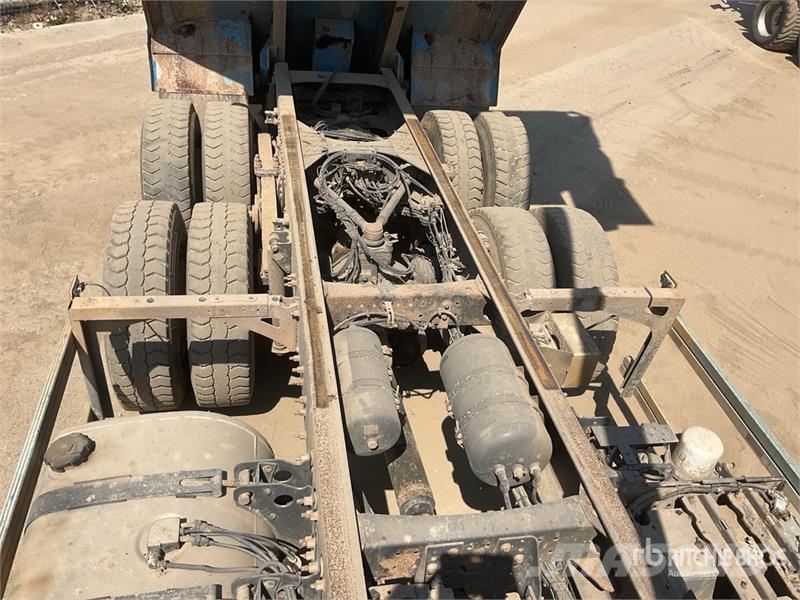 Volvo FMX 420 8x4 Twin-Steer Sleeper Quad/A Dump Truck 傾卸式卡車