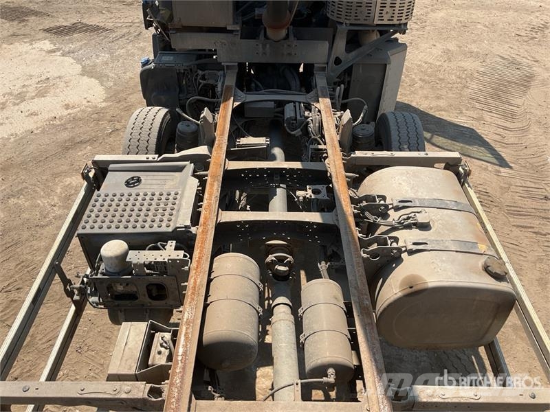 Volvo FMX 420 8x4 Twin-Steer Sleeper Quad/A Dump Truck 傾卸式卡車