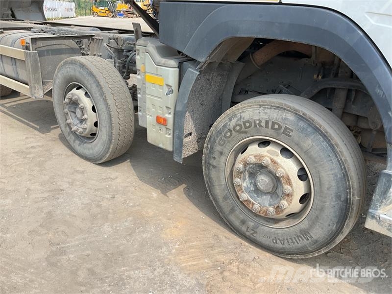Volvo FMX 420 8x4 Twin-Steer Sleeper Quad/A Dump Truck 傾卸式卡車