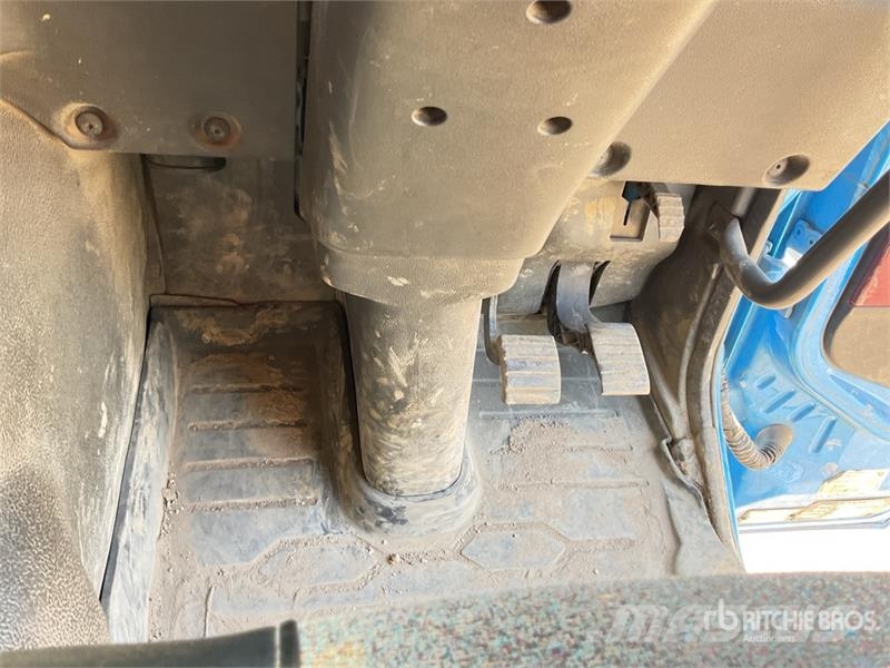 Volvo FMX 420 8x4 Twin-Steer Sleeper Quad/A Dump Truck 傾卸式卡車