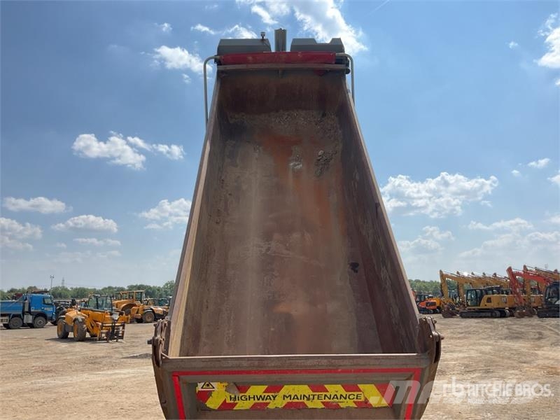 Volvo FMX 420 8x4 Twin-Steer Sleeper Quad/A Dump Truck 傾卸式卡車