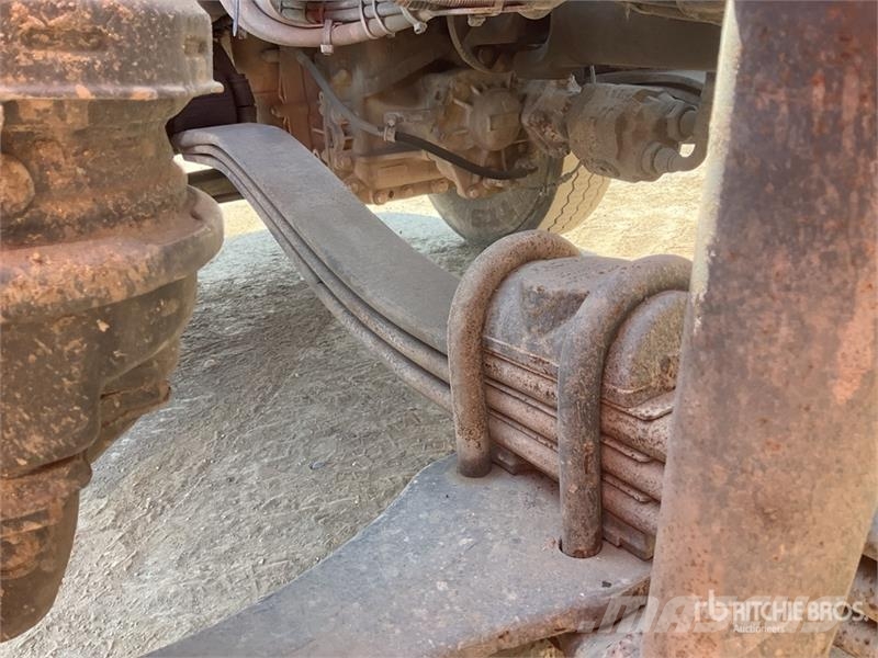 Volvo FMX 420 8x4 Twin-Steer Sleeper Quad/A Dump Truck 傾卸式卡車