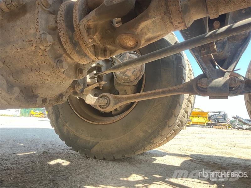 Volvo FMX 420 8x4 Twin-Steer Sleeper Quad/A Dump Truck 傾卸式卡車