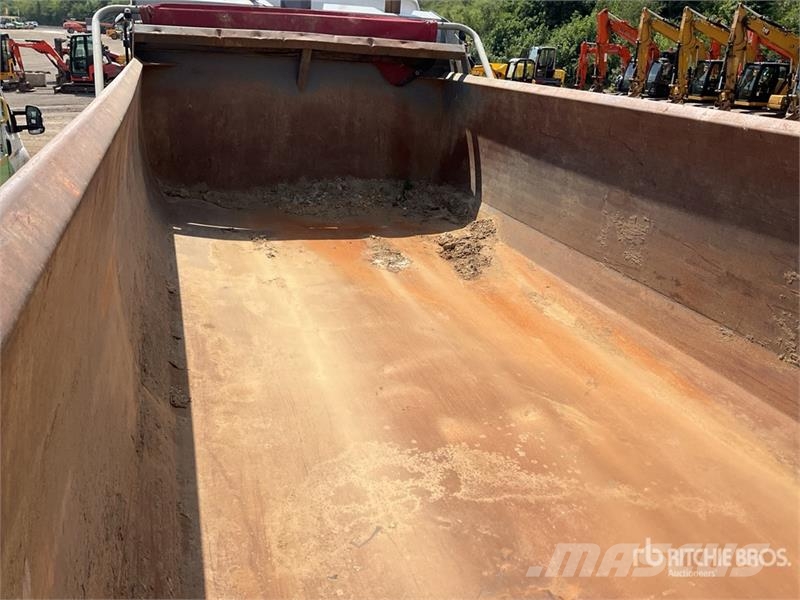 Volvo FMX 420 8x4 Twin-Steer Sleeper Quad/A Dump Truck 傾卸式卡車