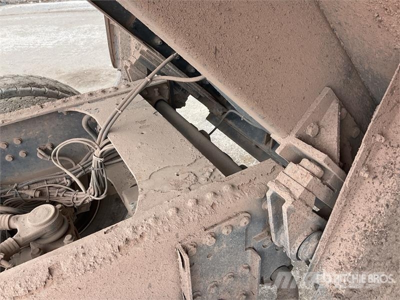 Volvo FMX 500 8x4 Twin-Steer Extended Cab Quad/A Dump Tr Sora- ja kippiautot