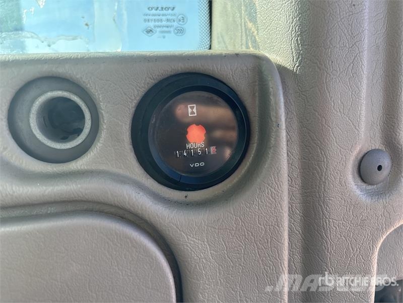 Volvo l110f Wheel Loader 輪胎式裝載機