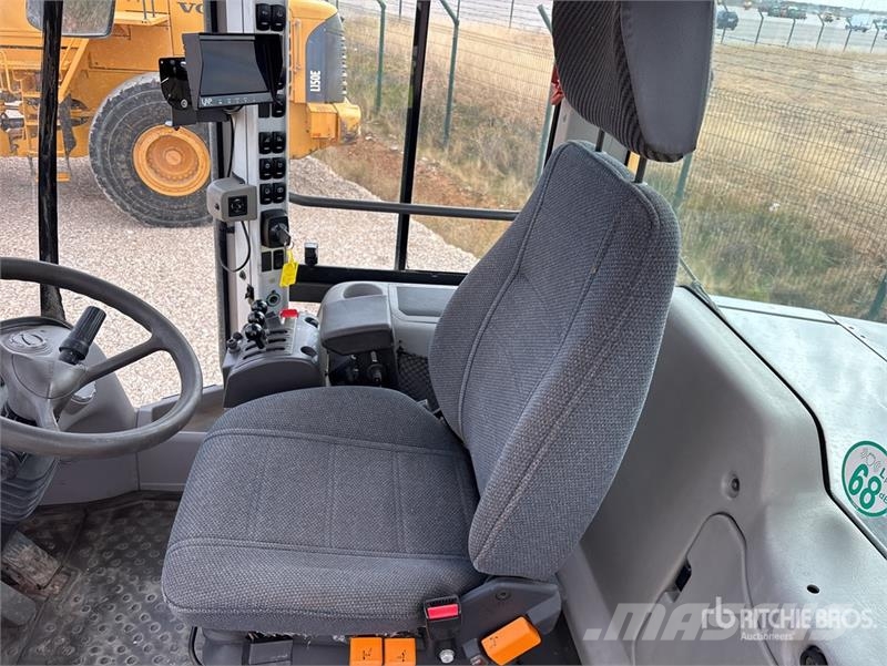 Volvo l110f Wheel Loader 轮式装载机