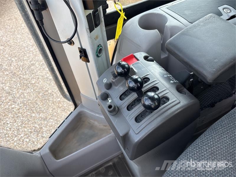 Volvo l110f Wheel Loader 轮式装载机