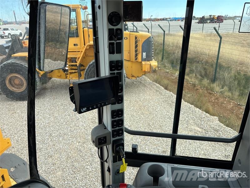 Volvo l110f Wheel Loader 轮式装载机